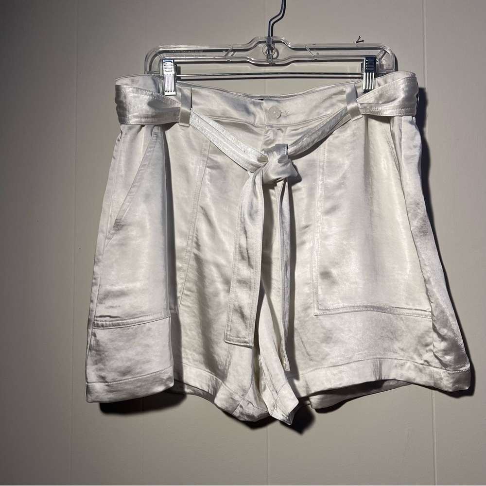 NWT Banana Republic Women’s Utility Shorts Color Snowday Size 14